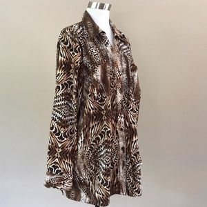 Maggie Barnes Plus Size 1X animal Print  Blouse